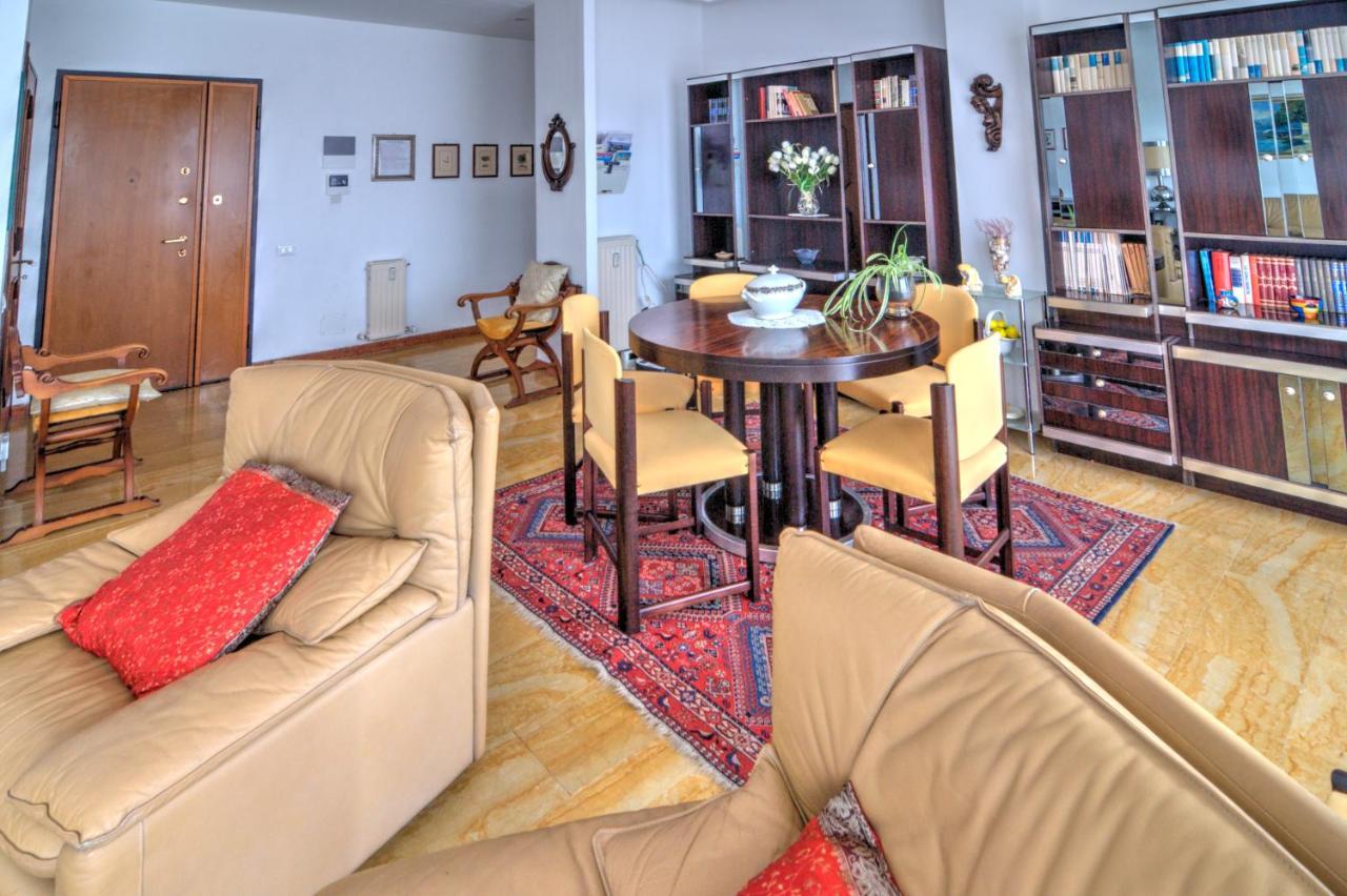 La Casa Di Nilde Apartment La Spezia Luaran gambar